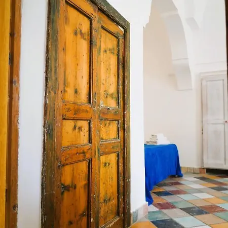 Domus Magistri - A Pochi Passi Dal Centro Storico أوستوني