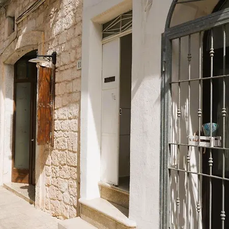 Domus Magistri - A Pochi Passi Dal Centro Storico בית נופש