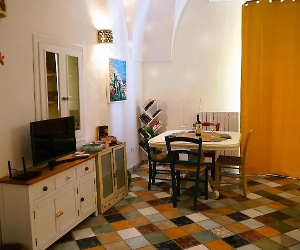 بيت للعطل Domus Magistri - A Pochi Passi Dal Centro Storico أوستوني