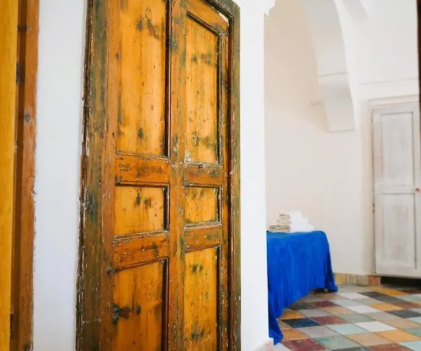 Domus Magistri - A Pochi Passi Dal Centro Storico أوستوني